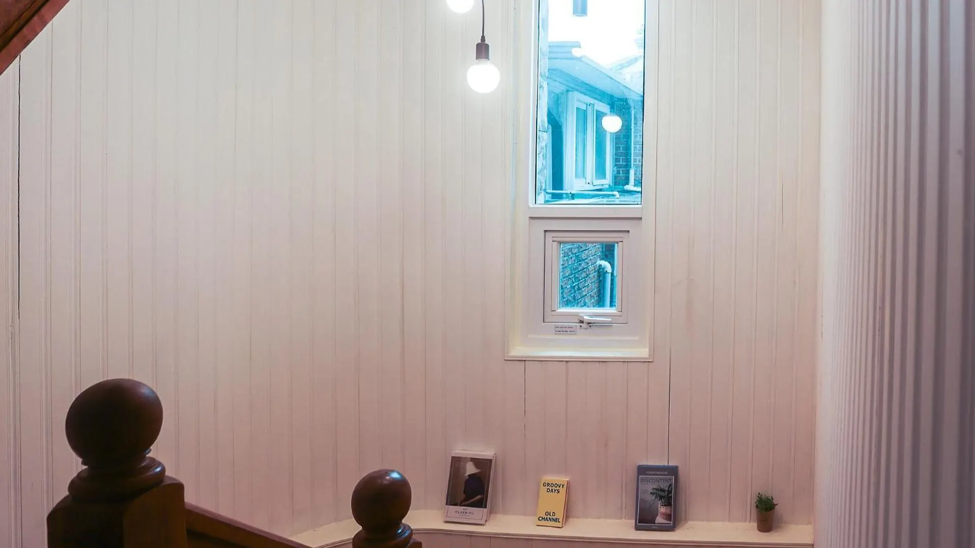 Travel And Live In A Sunny House Up To 10 Hongdae Apartment Seoul