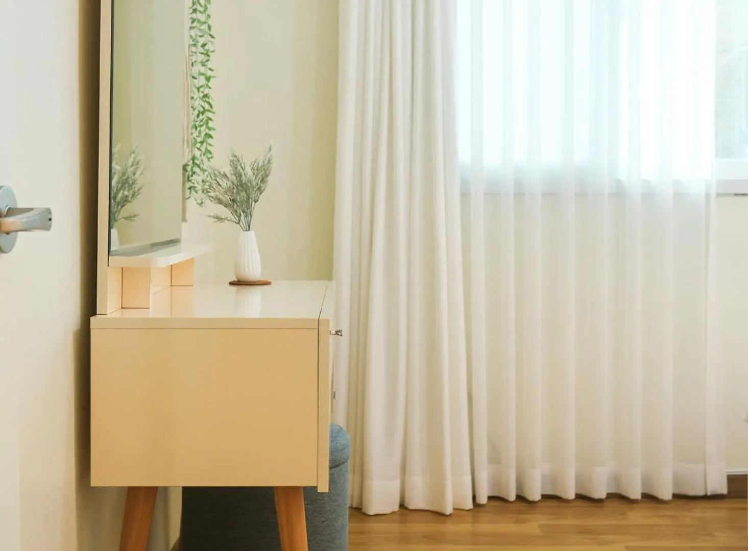 Travel And Live In A Sunny House Up To 10 Hongdae Daire Seul